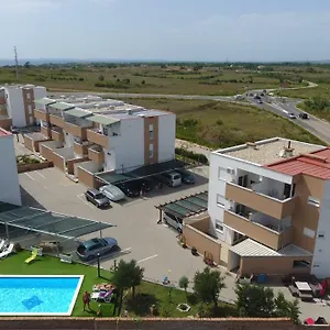 Village Apartment Nin