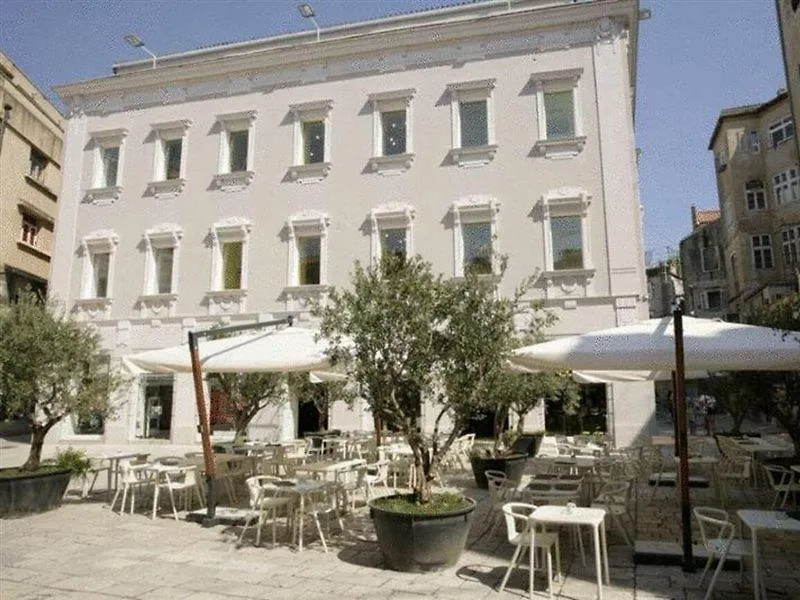 Design Hostel One Split